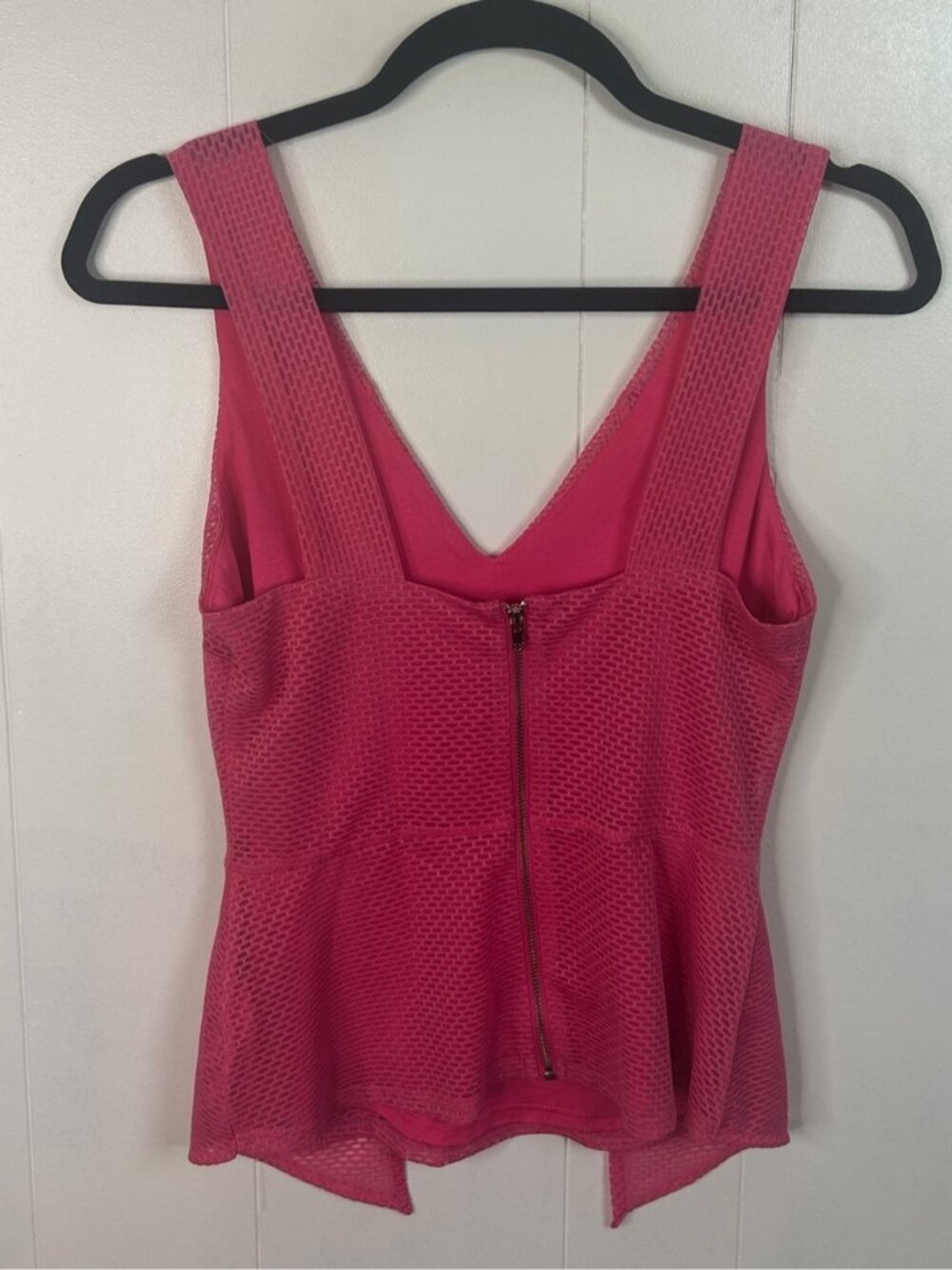 Bebe Vintage Y2K Pink Textured Peplum Tank Top Sleeveless Women’s Size XS club - Picture 4 of 9